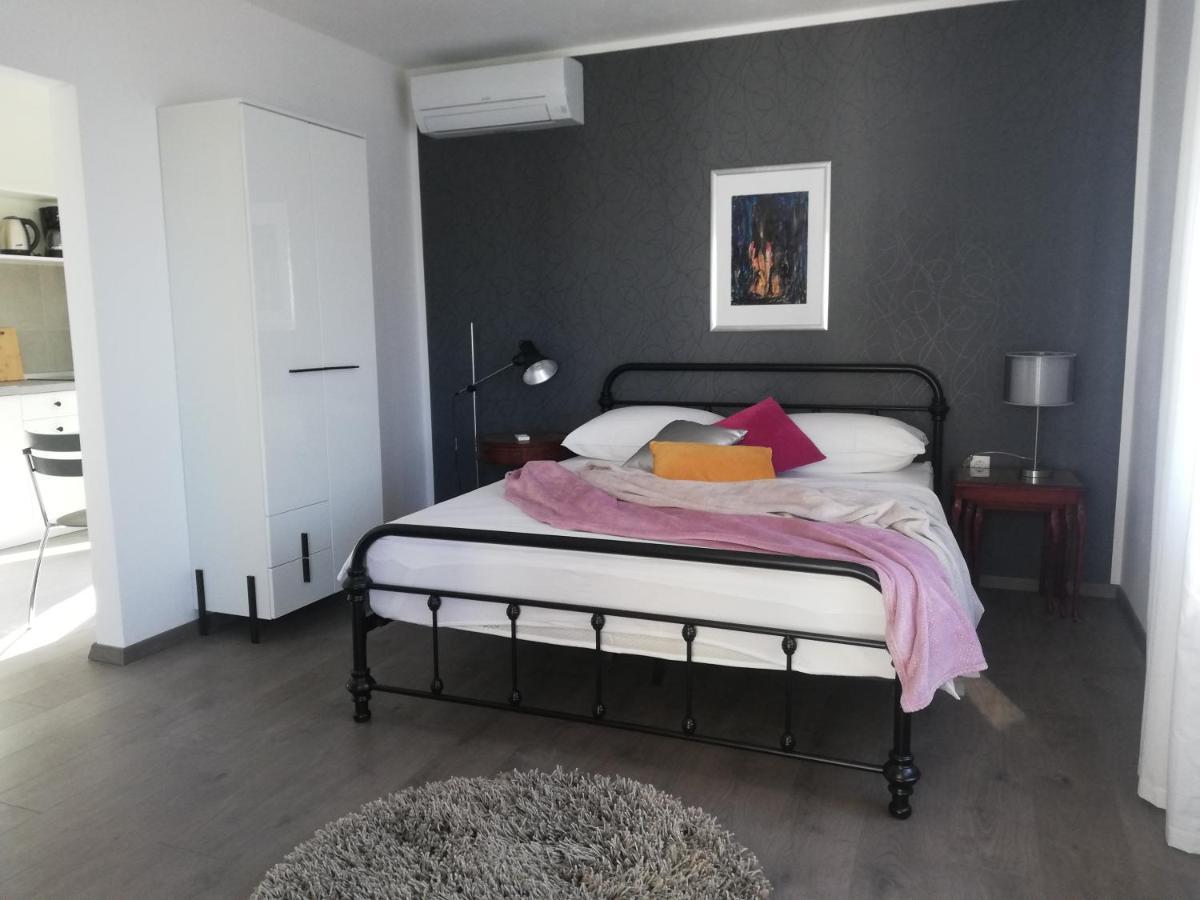 Apartments 4U Omisalj Bagian luar foto