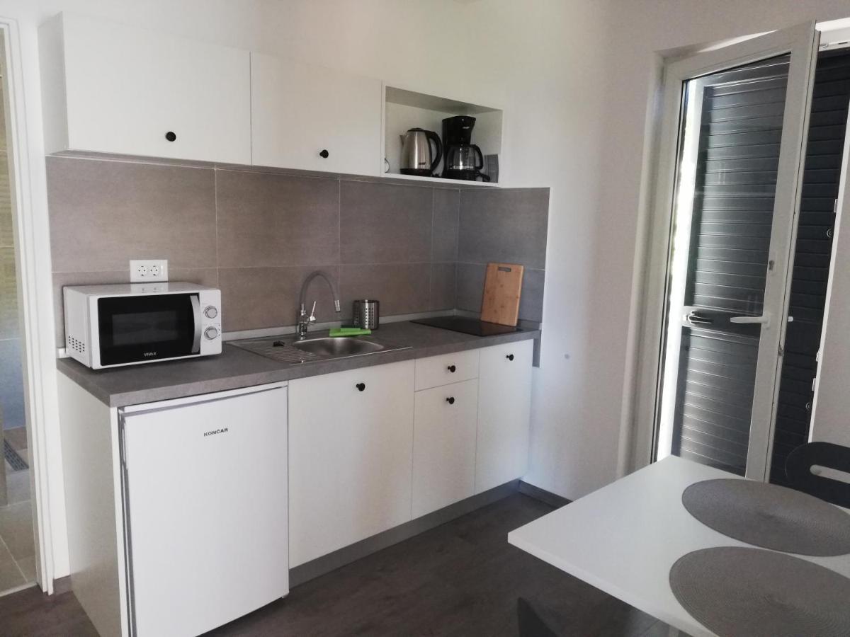 Apartments 4U Omisalj Bagian luar foto