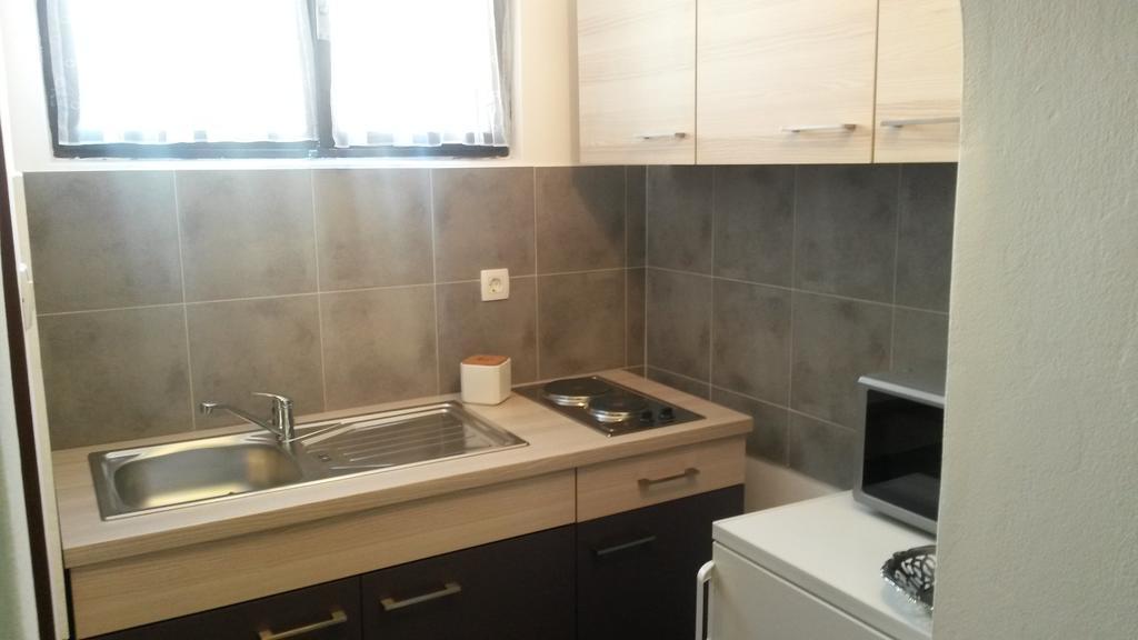 Apartments 4U Omisalj Bagian luar foto