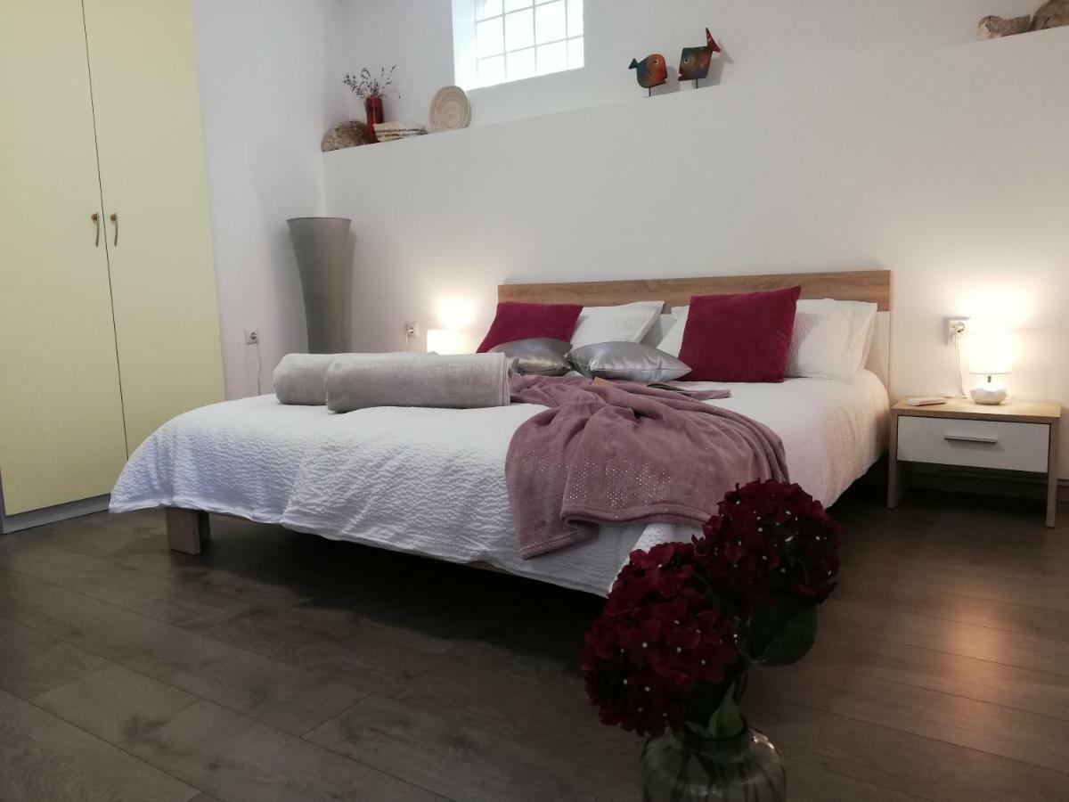Apartments 4U Omisalj Bagian luar foto